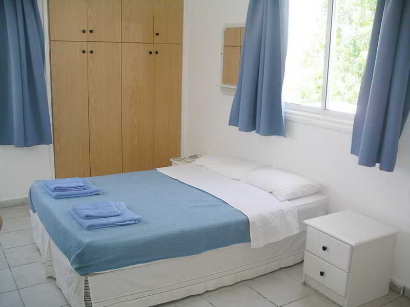 Renos Apartments Polis Buitenkant foto