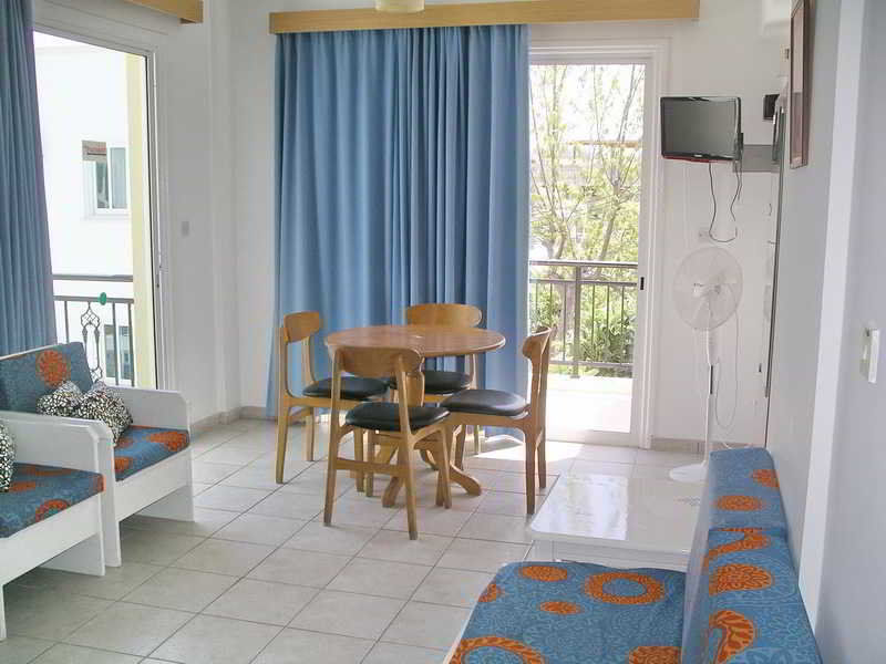Renos Apartments Polis Buitenkant foto